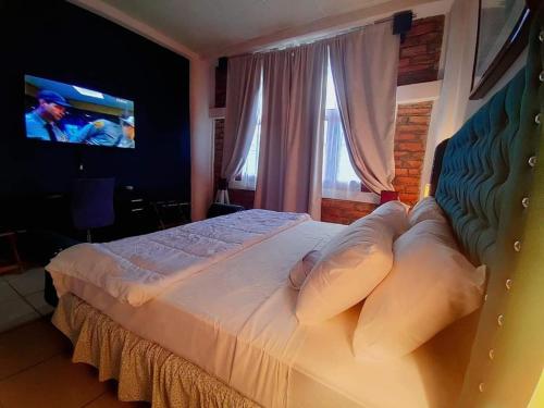 hotel el campanario