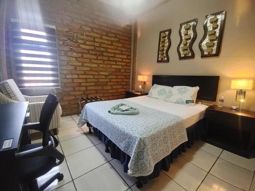 hotel el campanario