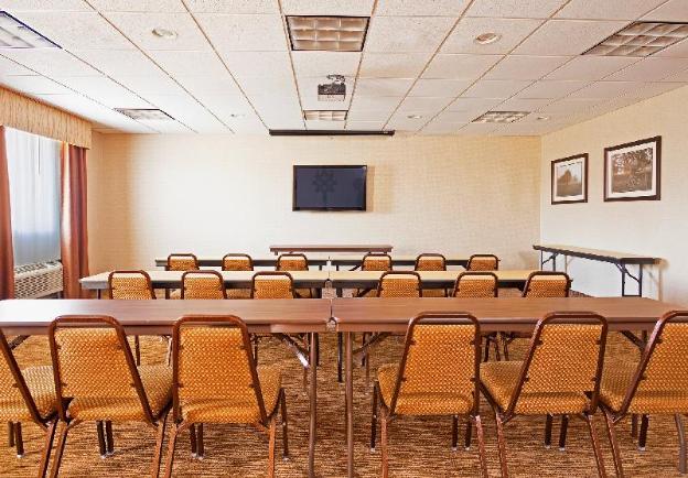 holiday inn express hotel and suites byram by ihg