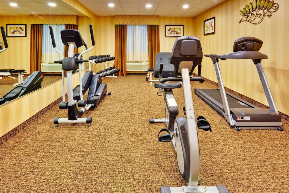 holiday inn express hotel and suites byram by ihg