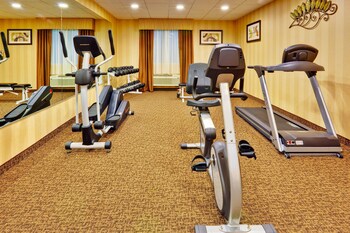 holiday inn express hotel and suites byram by ihg