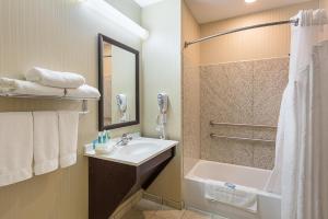 holiday inn express hotel and suites byram by ihg
