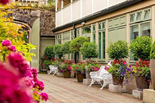 step house hotel