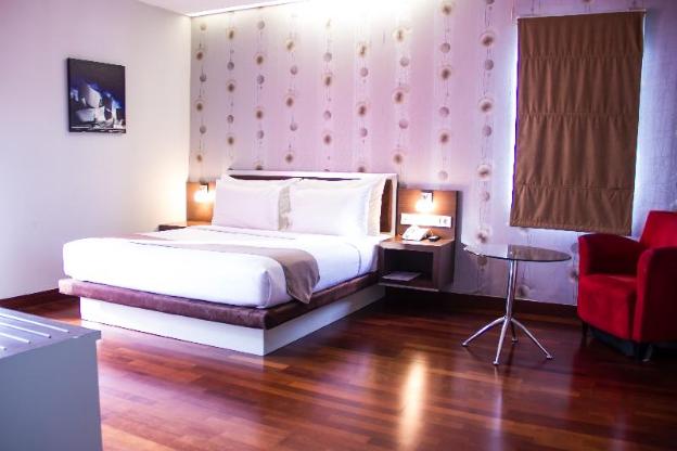 hero hotel ambon
