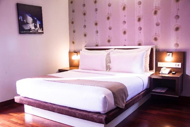 hero hotel ambon