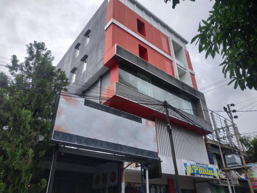 hero hotel ambon