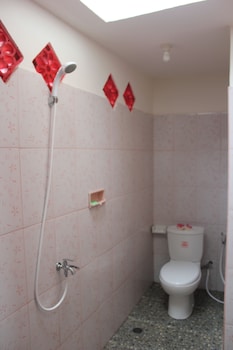 krisna bungalows and restaurant