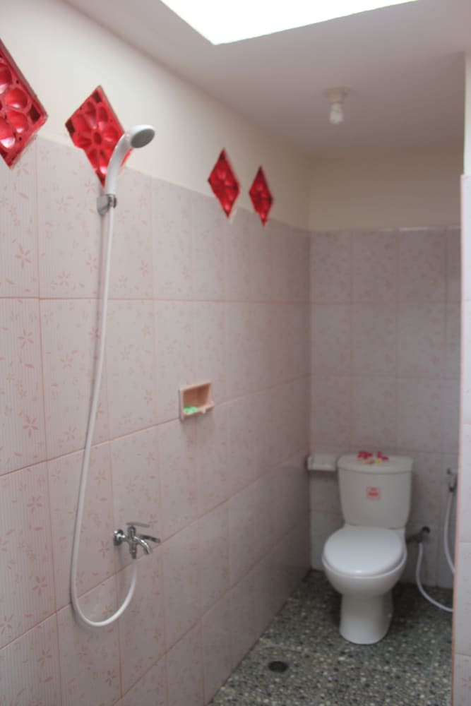 krisna bungalows and restaurant