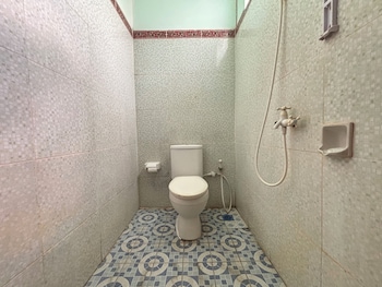 krisna bungalows and restaurant