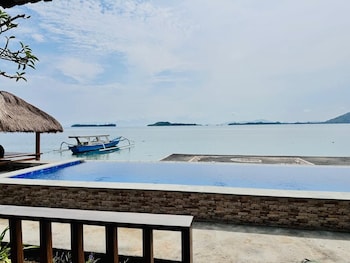 krisna bungalows and restaurant