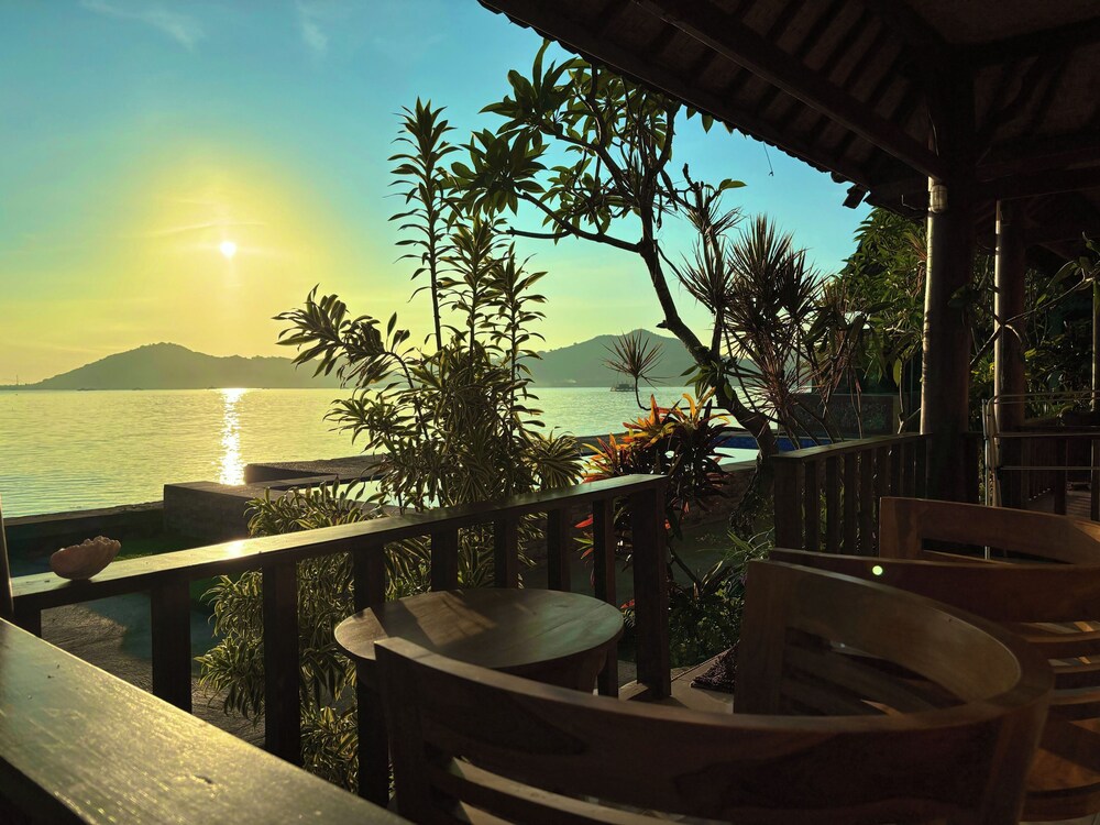 krisna bungalows and restaurant