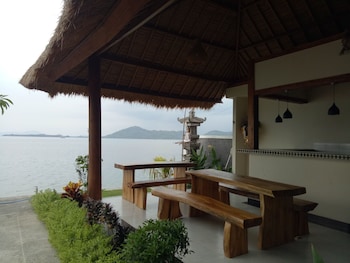 krisna bungalows and restaurant