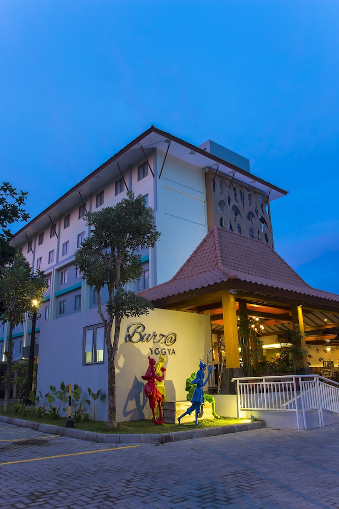 burza hotel yogyakarta