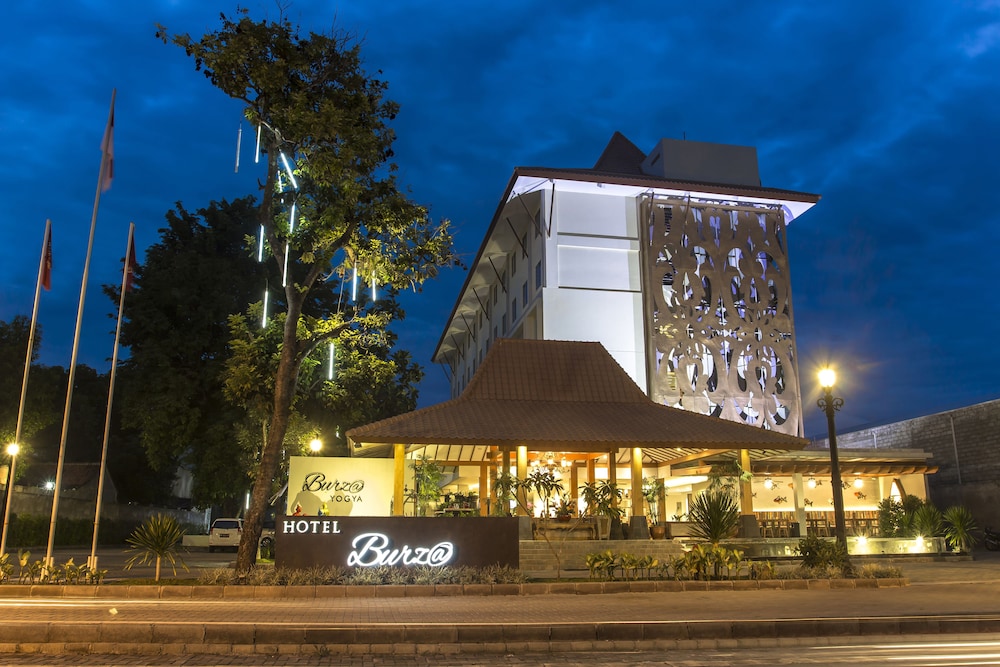 burza hotel yogyakarta