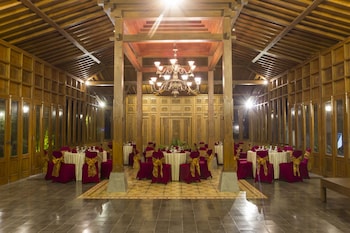 burza hotel yogyakarta