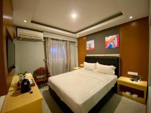 Hotel Mustika Gajah Mada,In Glodok (Old Jakarta),2 star