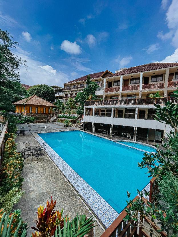 spencer green hotel