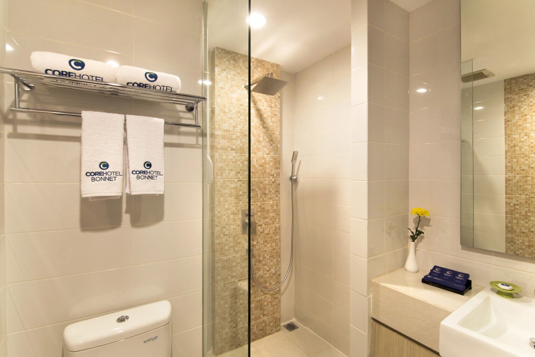 Bonnet Hotel,Jl. Manyar Kertoarjo V No. 62,3 star