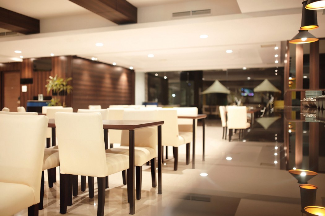 Bonnet Hotel,Jl. Manyar Kertoarjo V No. 62,3 star