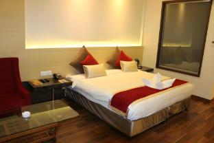 hotel lakhdatar