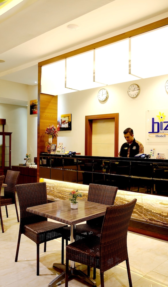 biz boulevard hotel