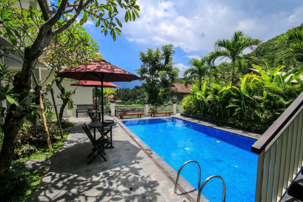 dewi villa padangbai hotel