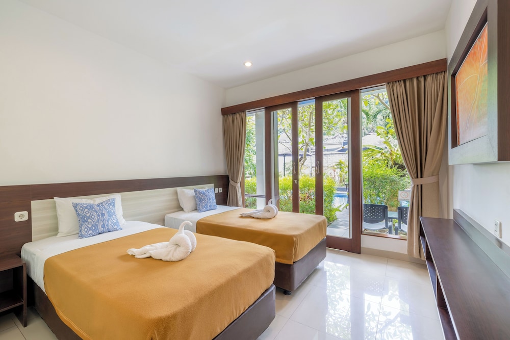 dewi villa padangbai hotel