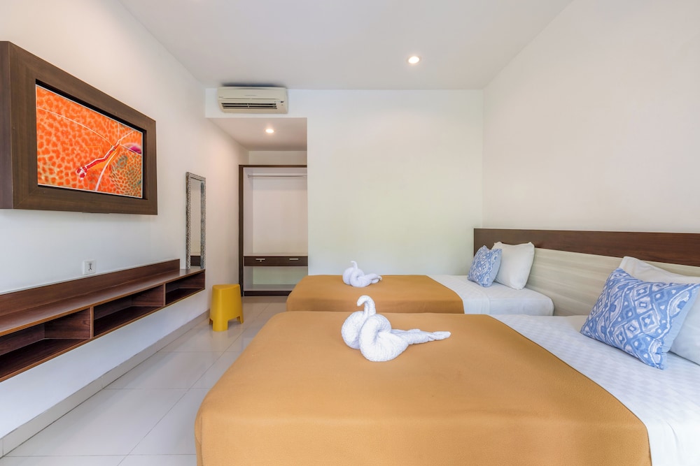 dewi villa padangbai hotel