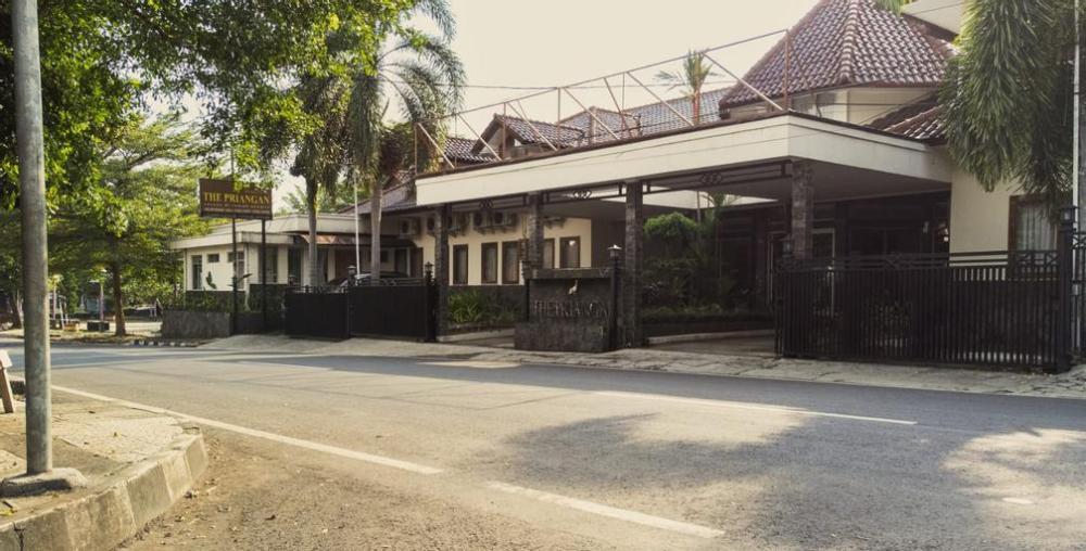 the priangan hotel i yos sudarso