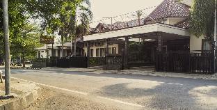 the priangan hotel i yos sudarso