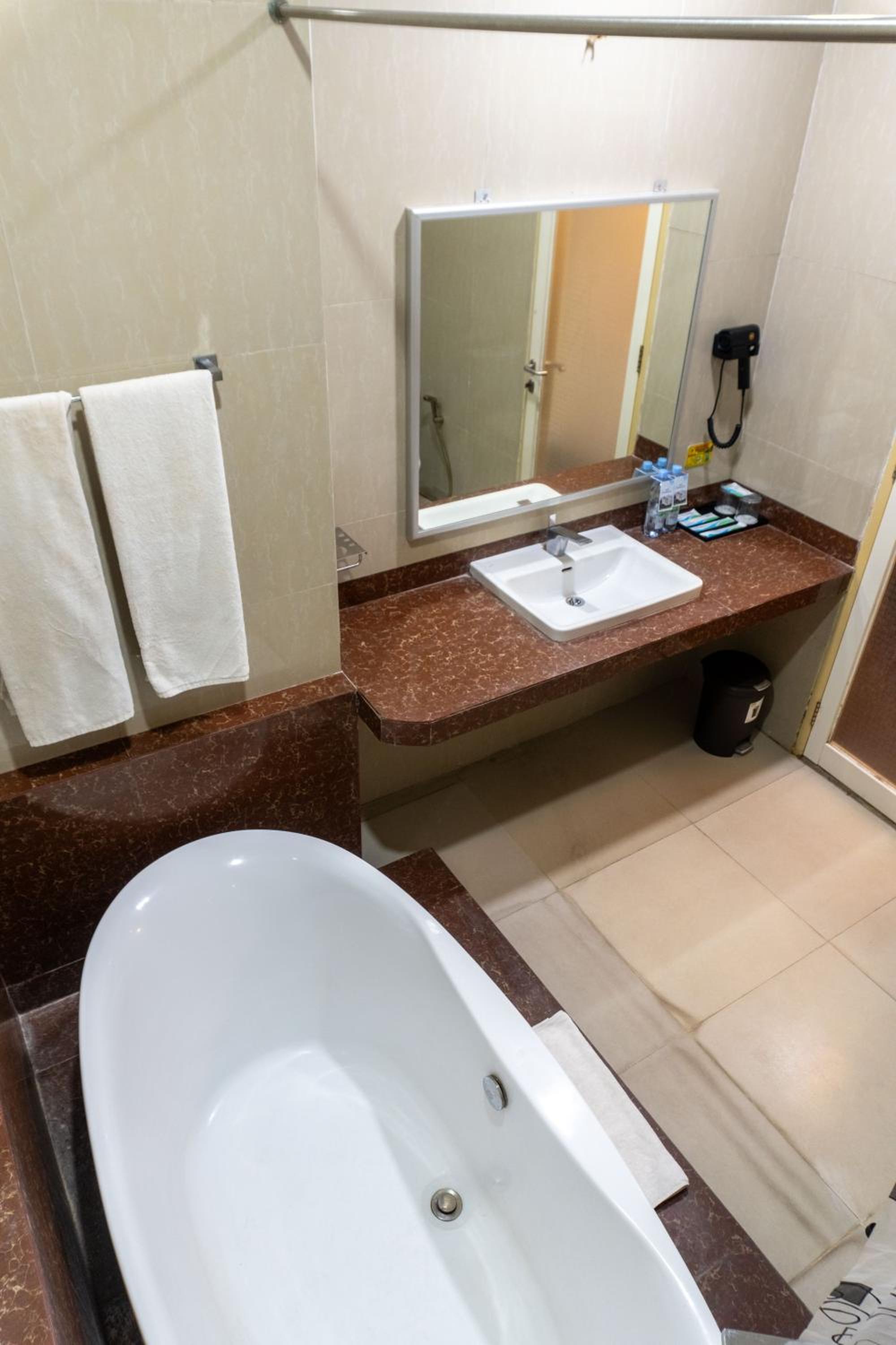 muara hotel and mall ternate