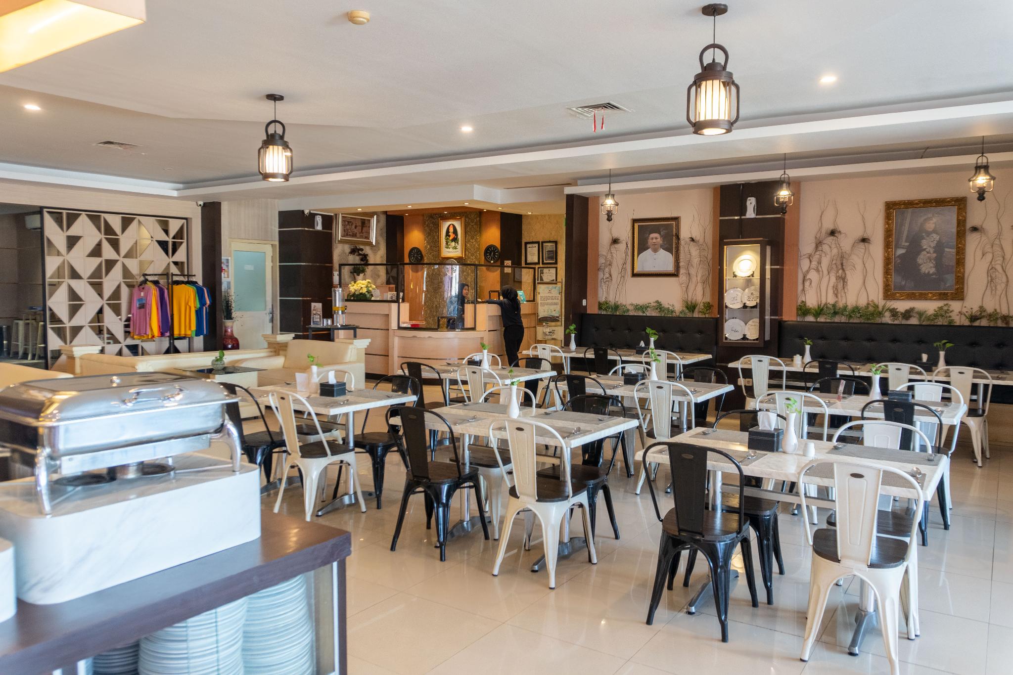 muara hotel and mall ternate