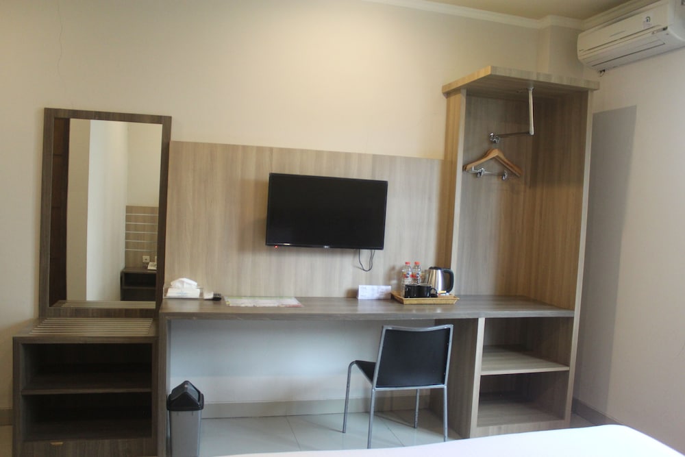 grand senggigi hotel