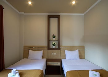 grand senggigi hotel