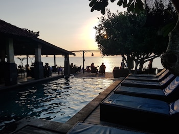 puri nusa beach hotel