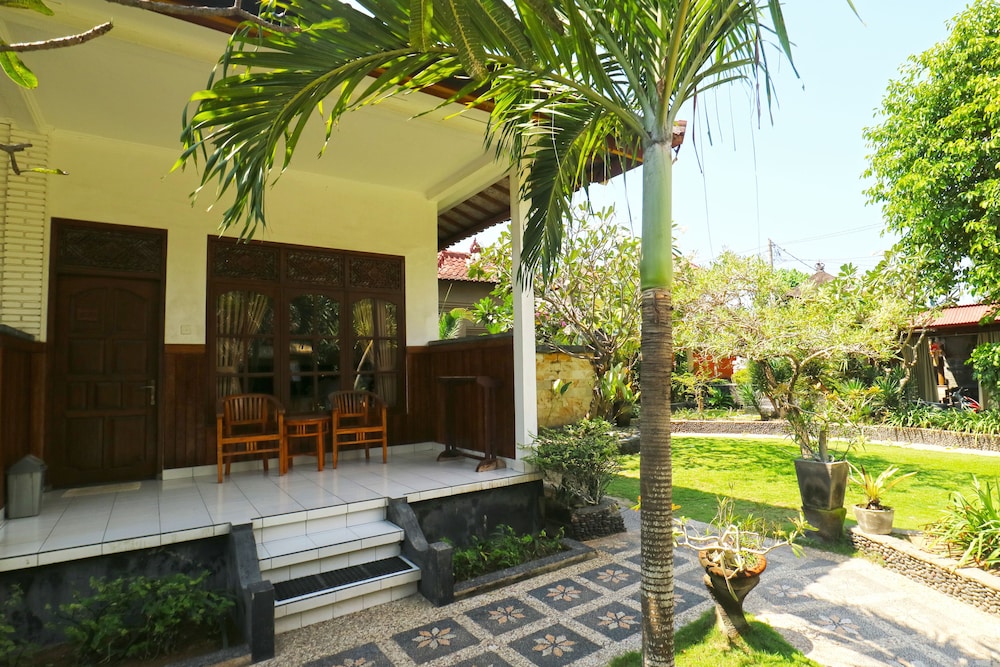 puri nusa beach hotel