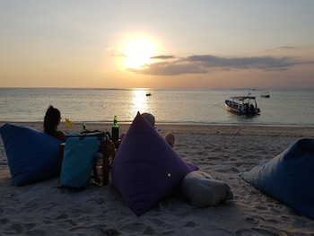 puri nusa beach hotel