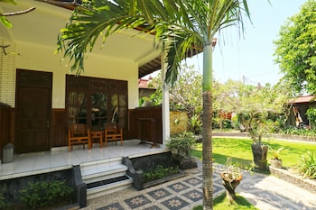 puri nusa beach hotel