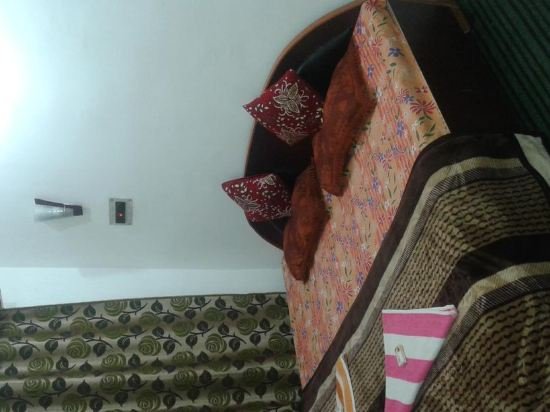 hotel al azizia