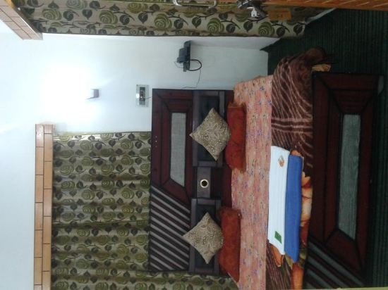 hotel al azizia