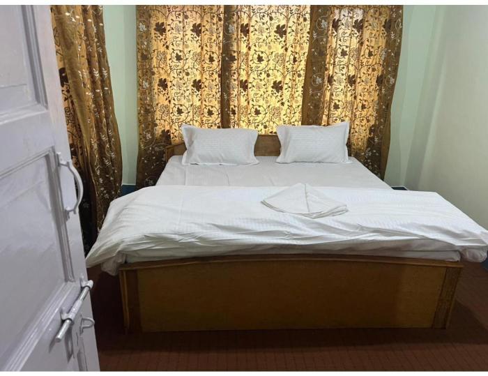 hotel al azizia