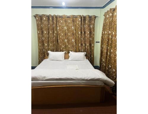 hotel al azizia