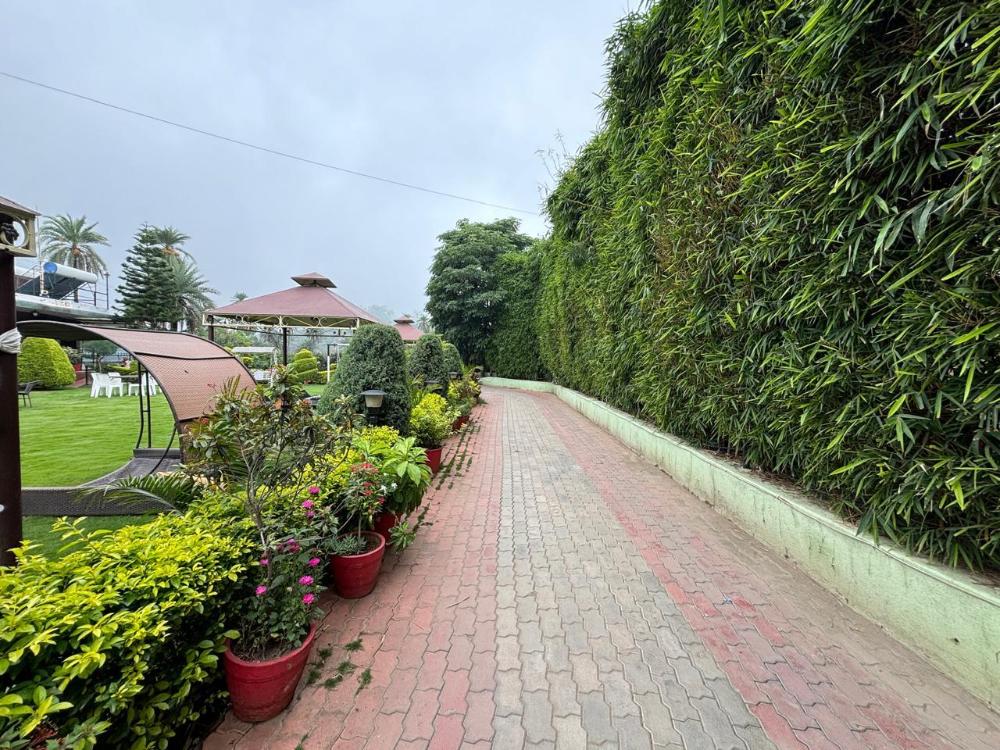 royal garden retreat