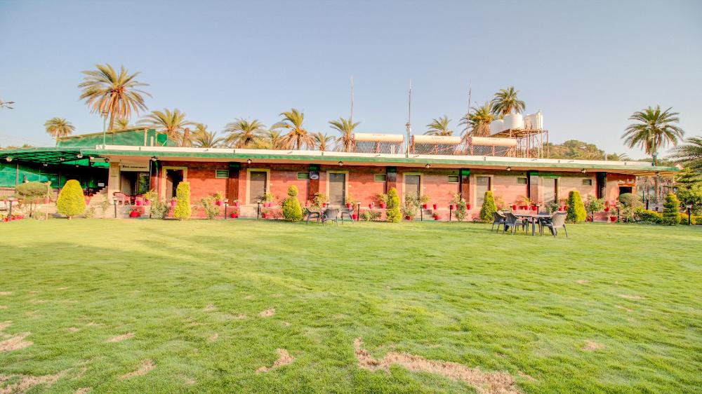 royal garden retreat