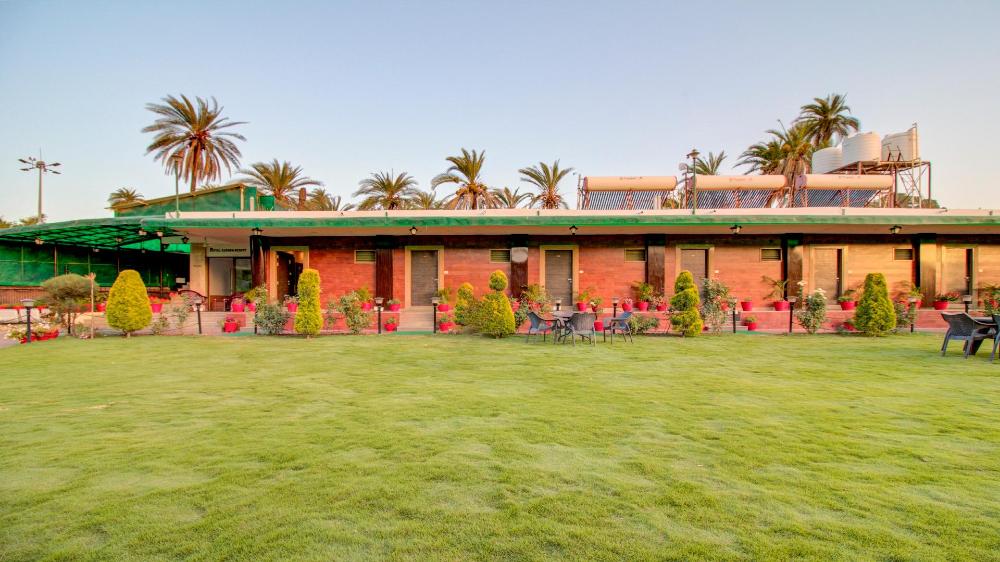 royal garden retreat