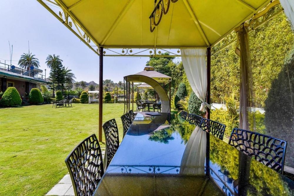 royal garden retreat