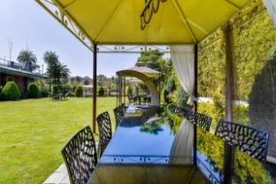 royal garden retreat