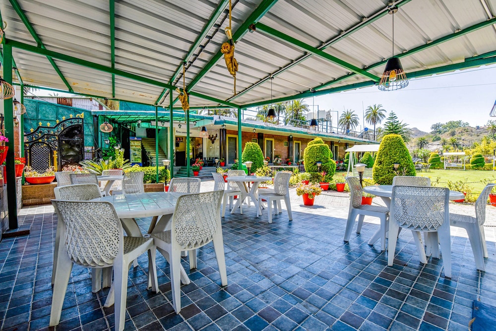 royal garden retreat