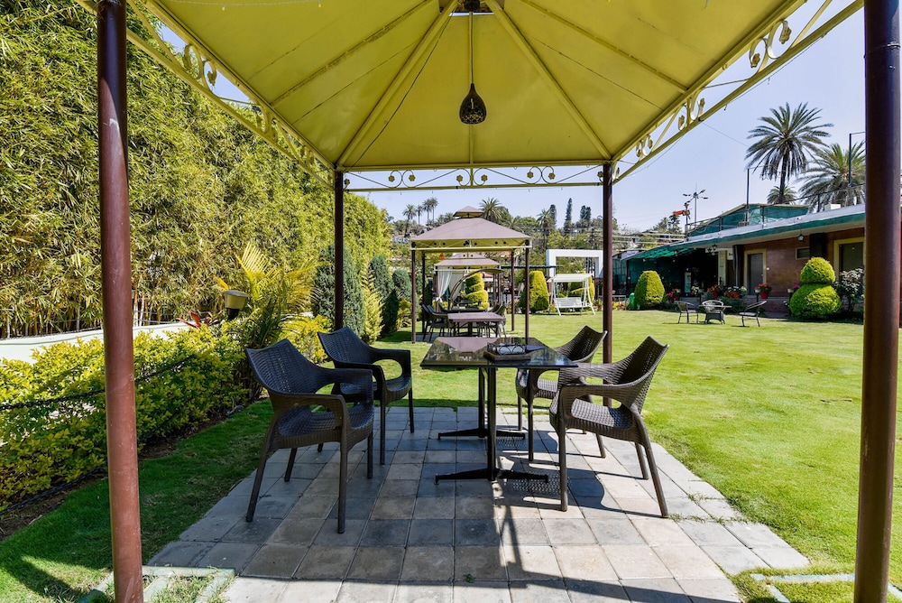 royal garden retreat