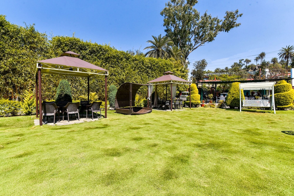 royal garden retreat